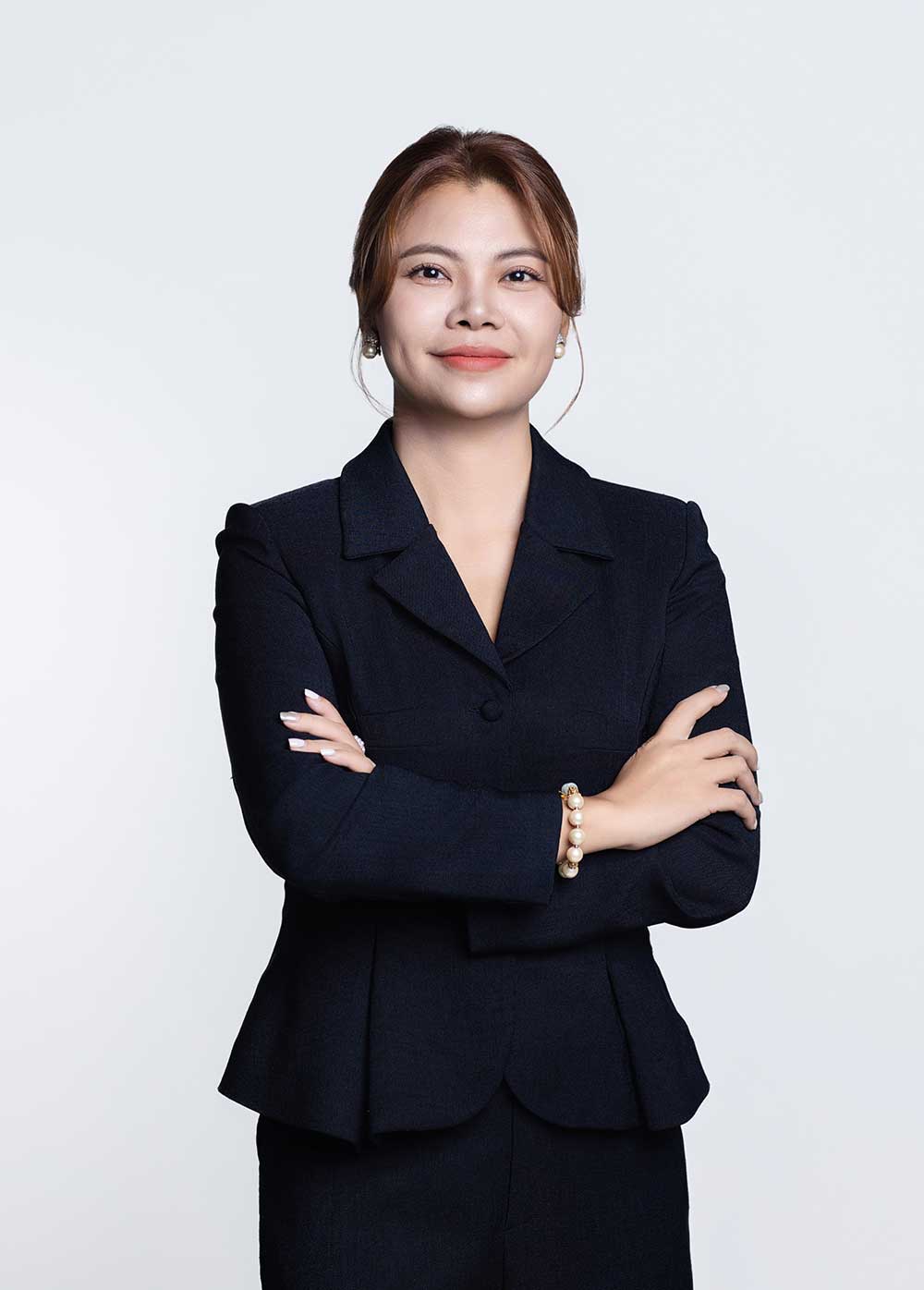Ms. Lê Vân
